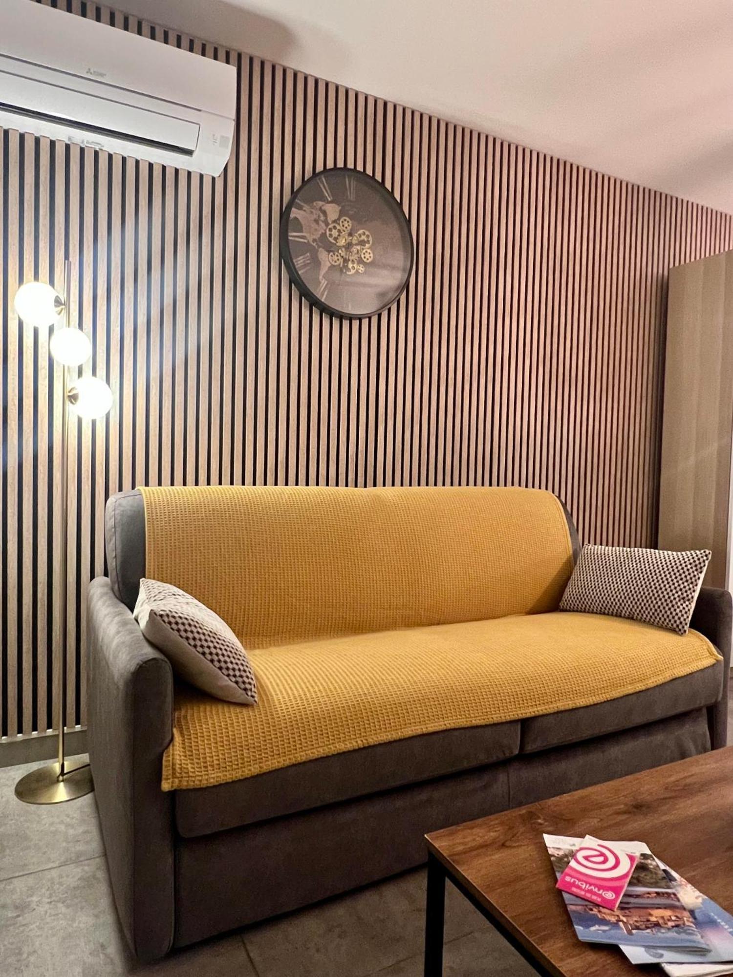 Studio Climatise, Cosy Et Calme Au Centre Ville Antibes Exteriör bild